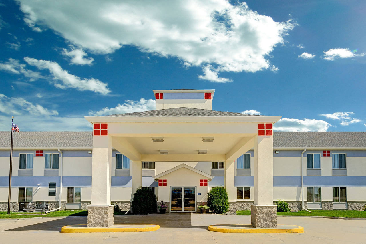 Baymont Inn and Suites Wahpeton