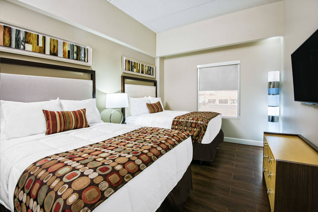 2 Queen Suite