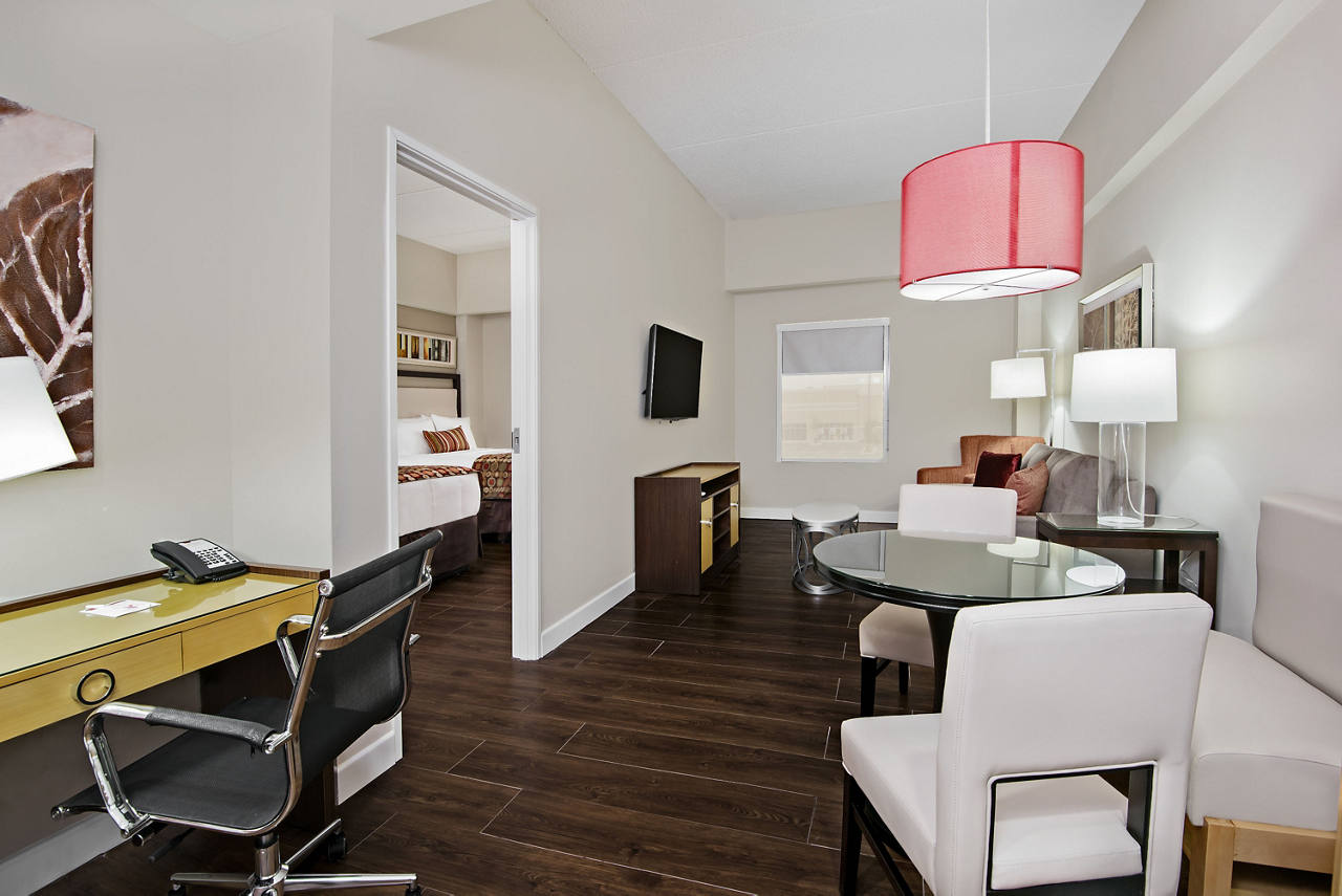 2 Queen Suite