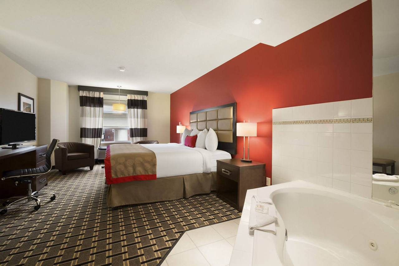 1 King Bed Jacuzzi Suite