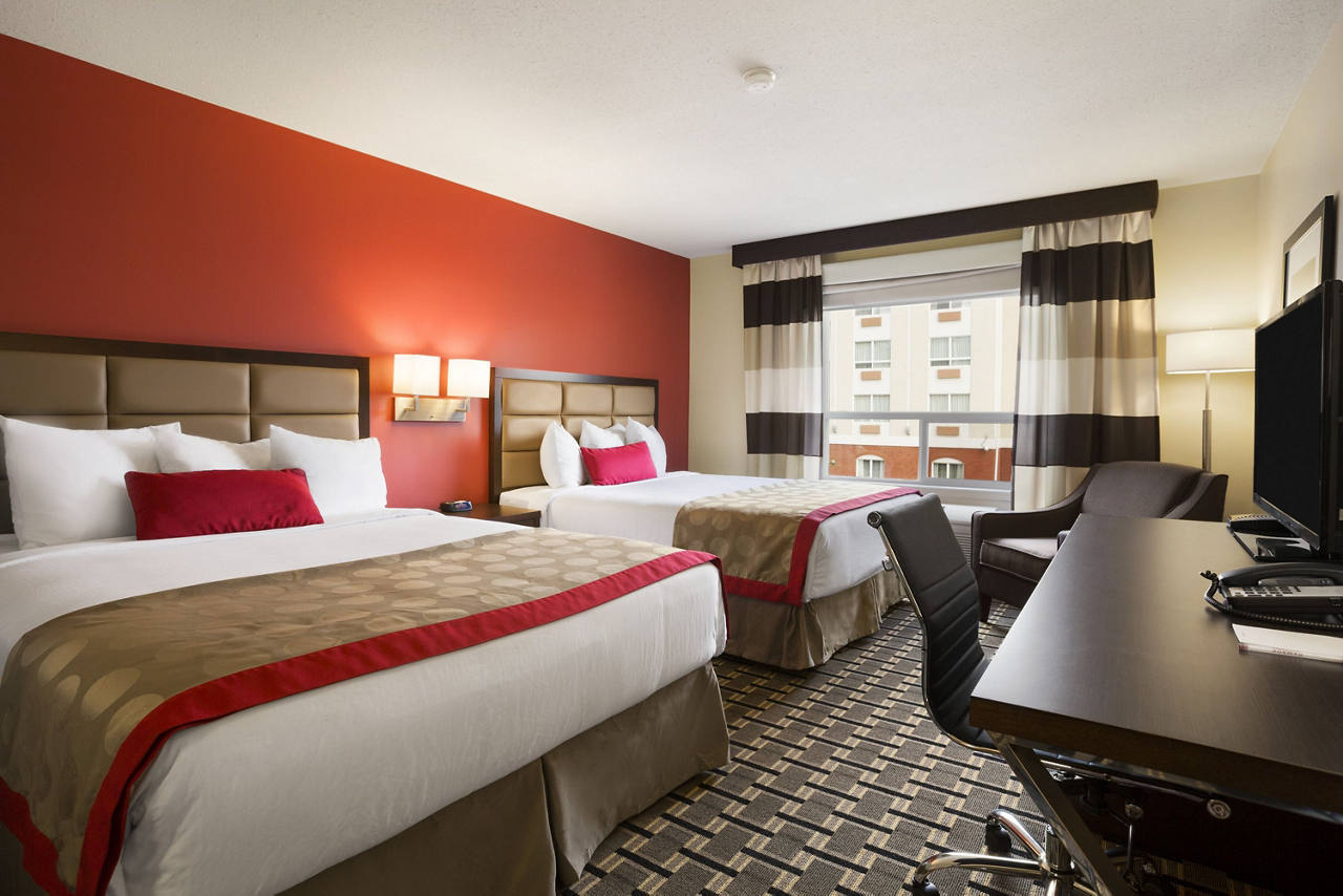 2 Queen Bed Business Suite