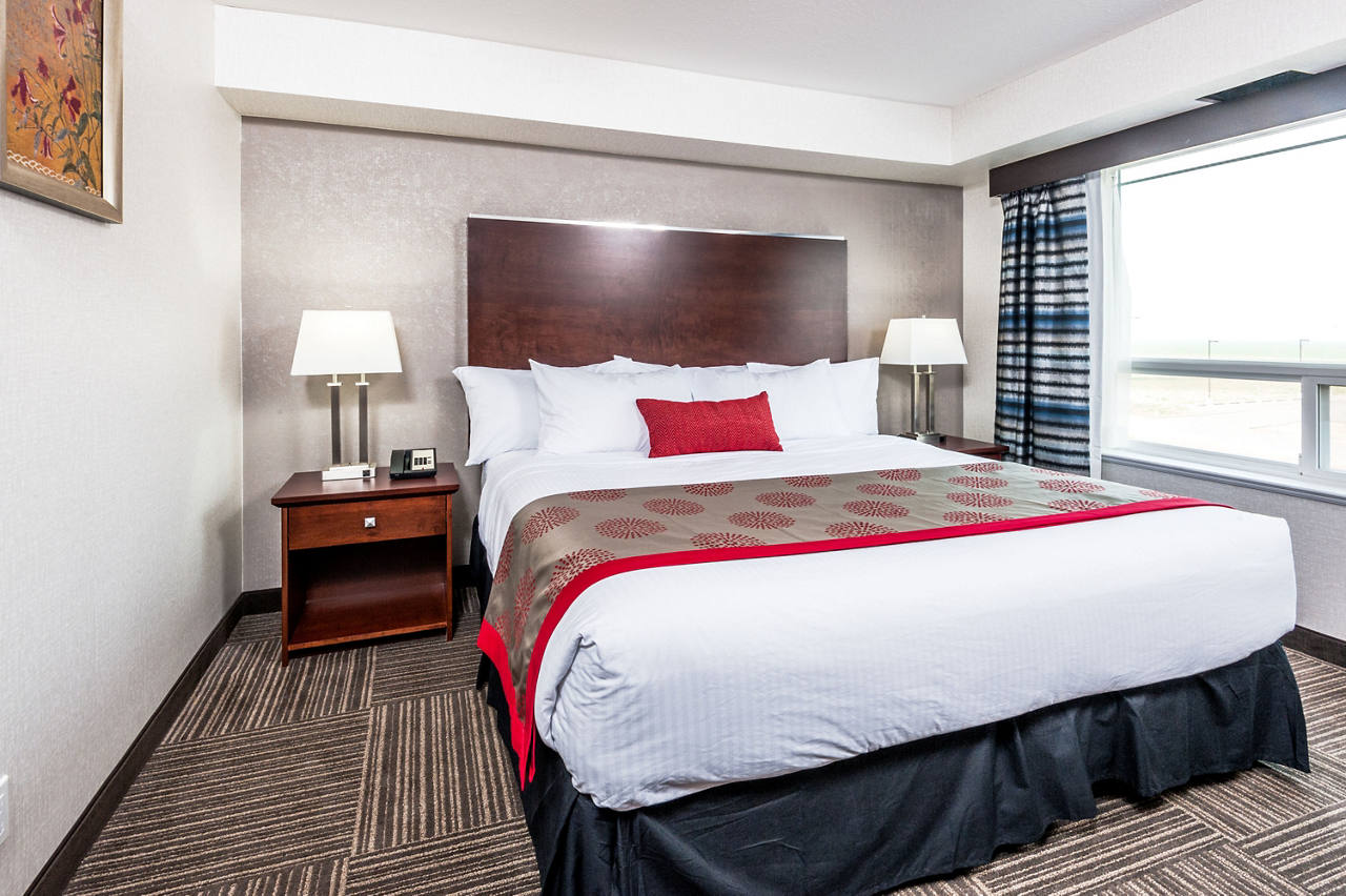 1 King Bed Suite