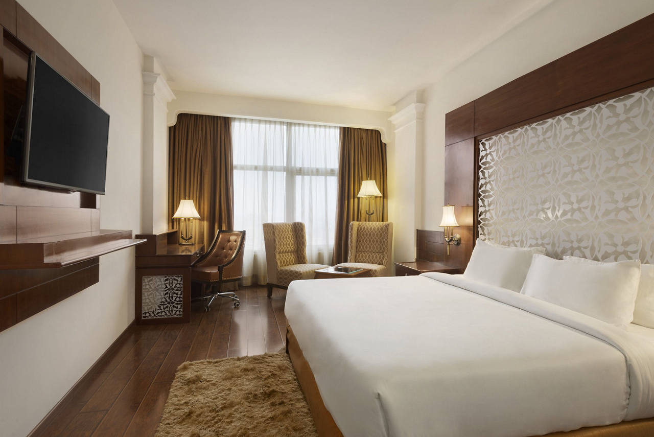 1 King Bed Executive Room