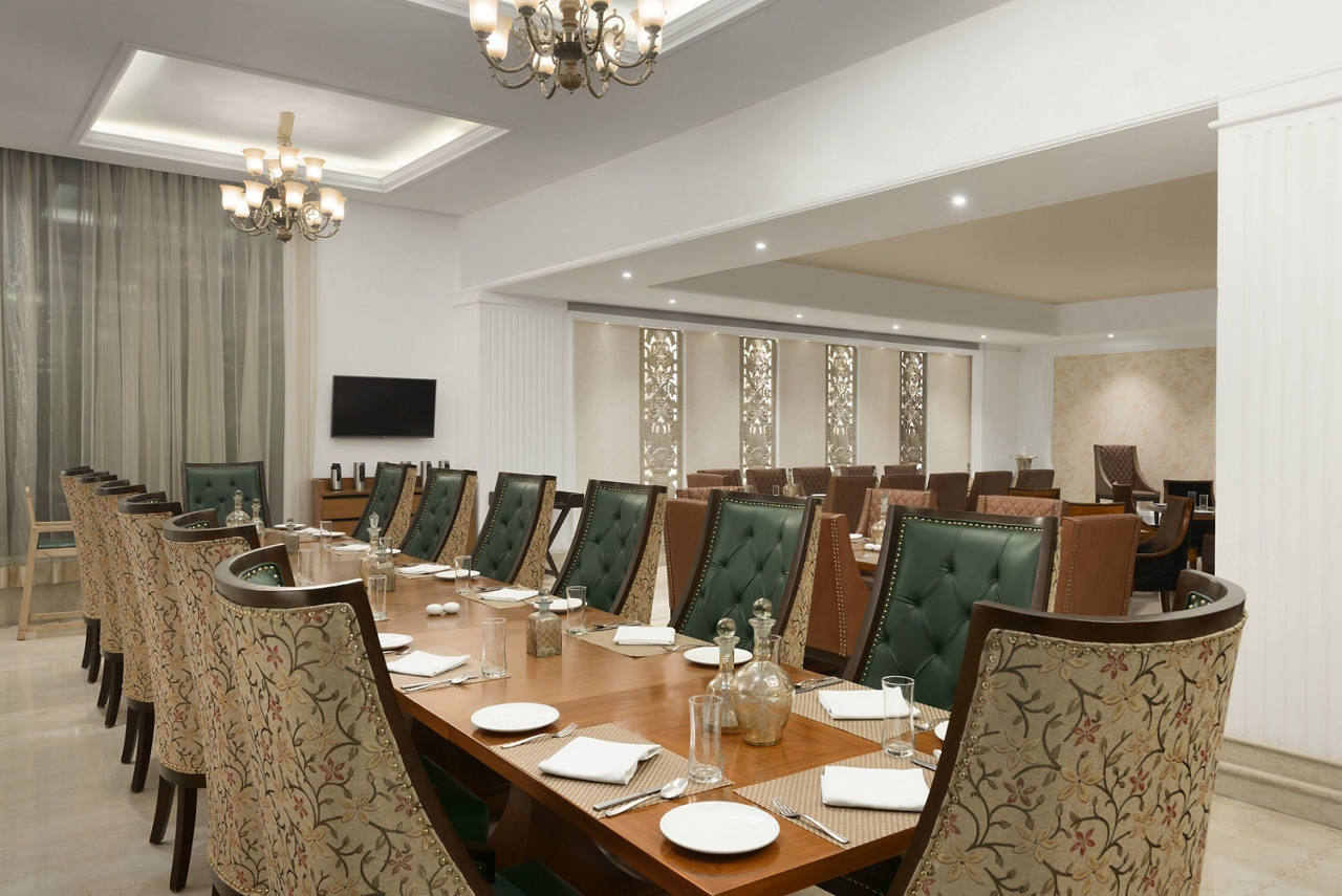 The Grand Dine