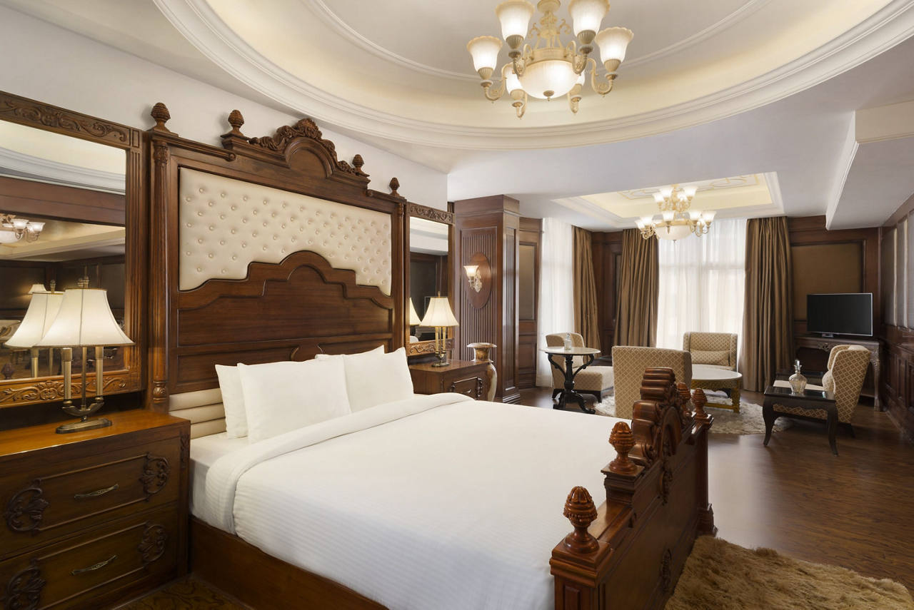 1 King Bed Presidential Suite