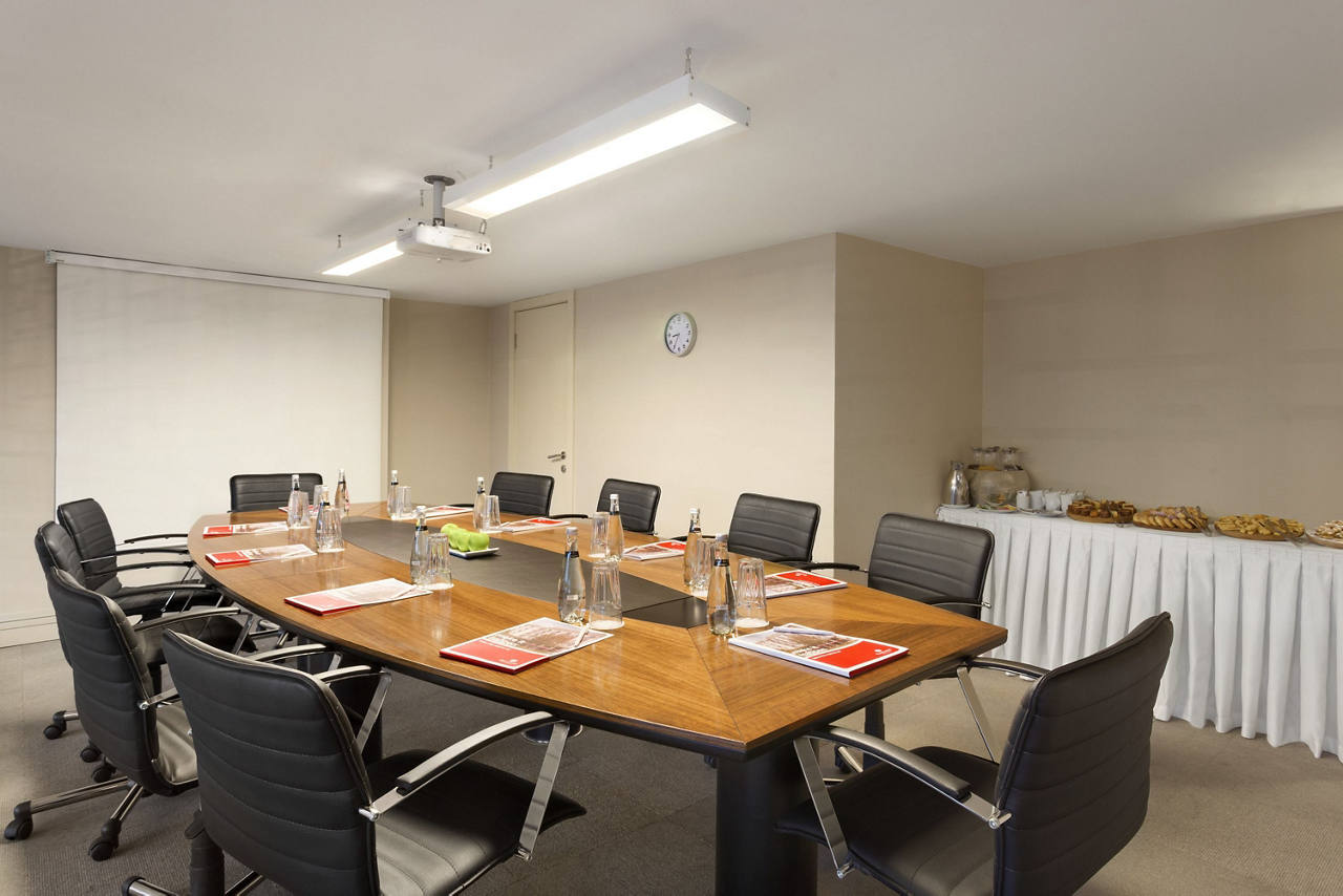 Meeting Room Savur