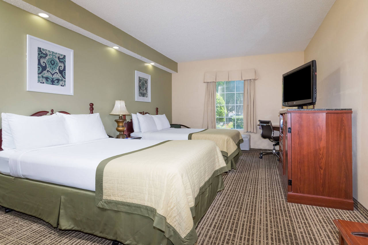 2 Double Bed Room