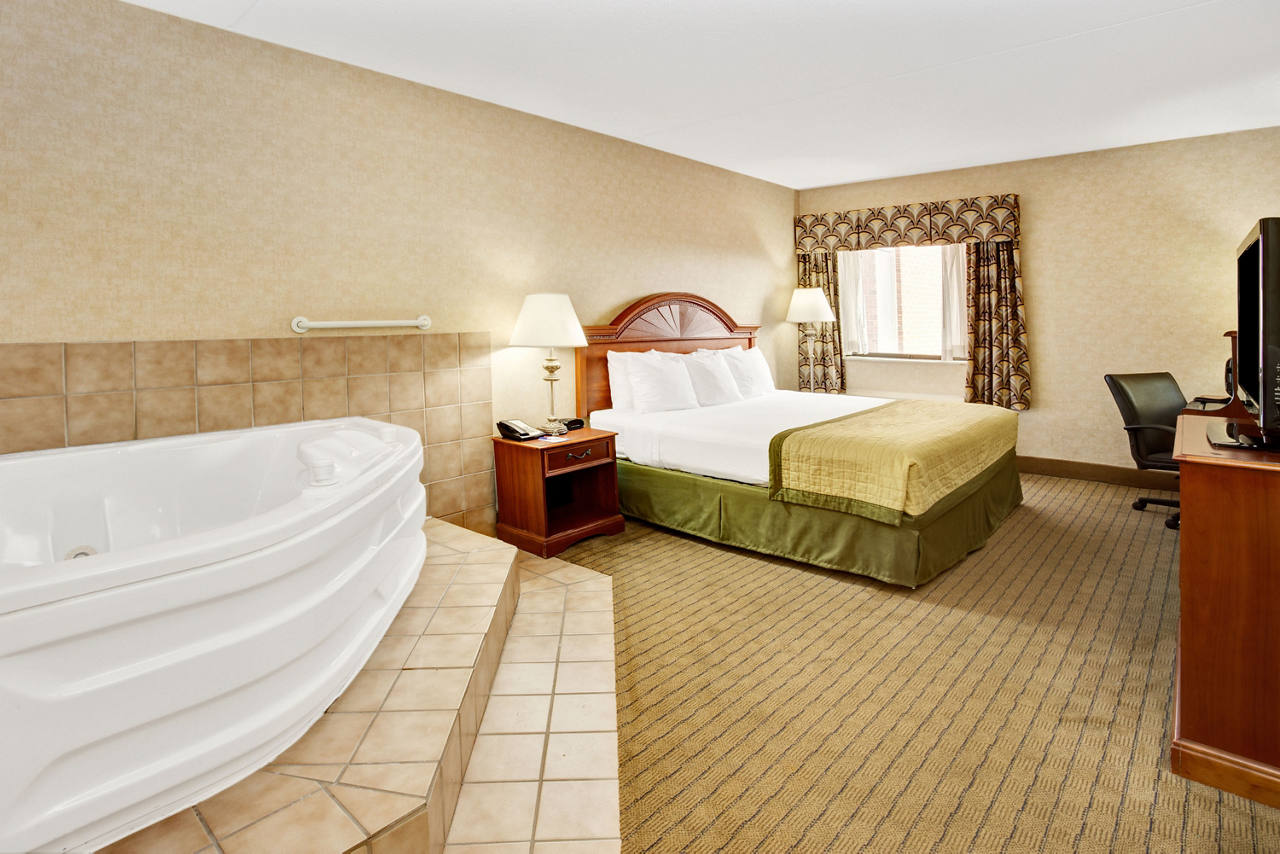 Jacuzzi King Suite