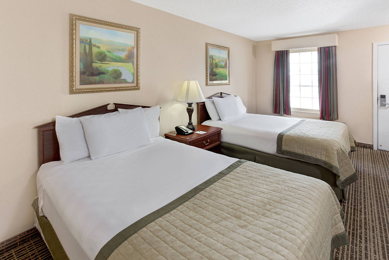 2 Double Bed Room