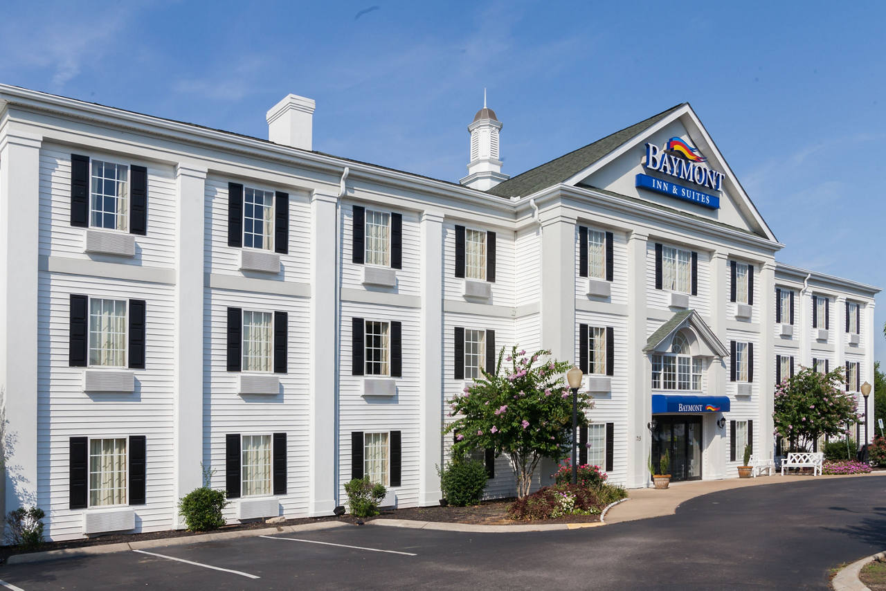 Welcome to the Baymont Inn & Suites Columbia Maury