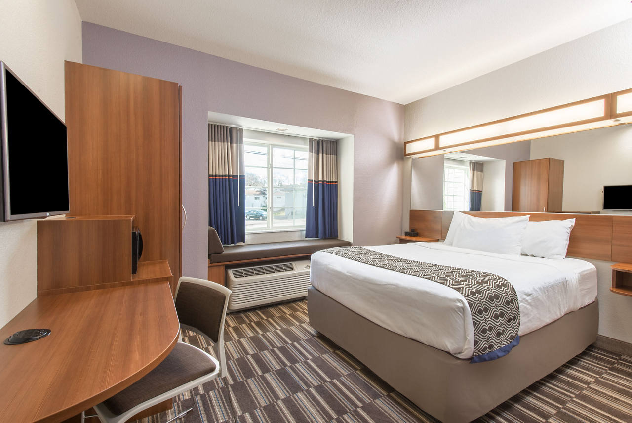 One Queen Bed Room