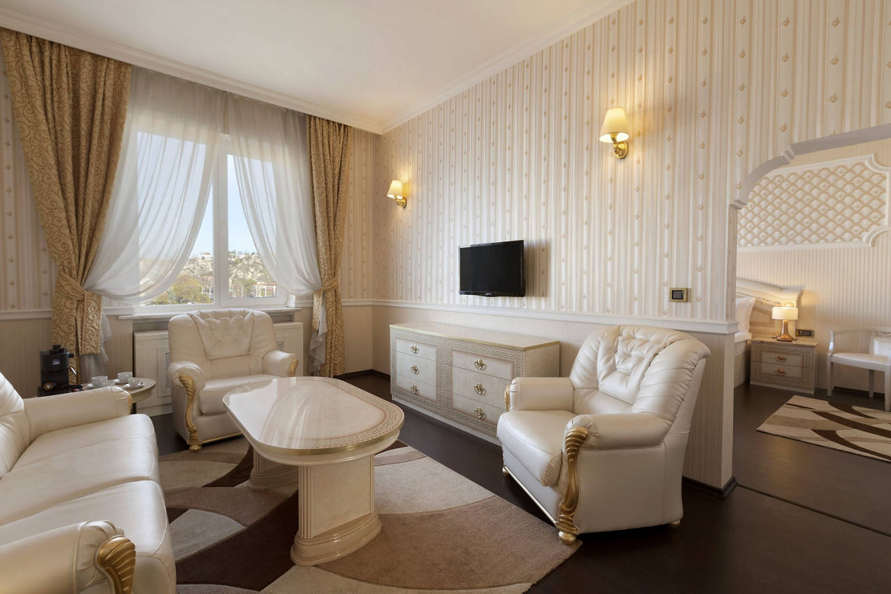 1 King Bed Presidential Suite