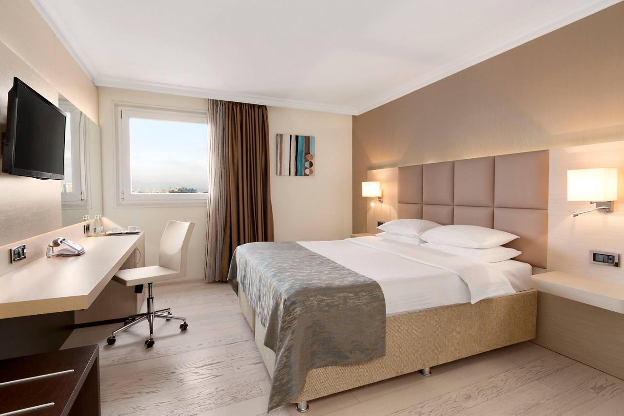 Deluxe King Room