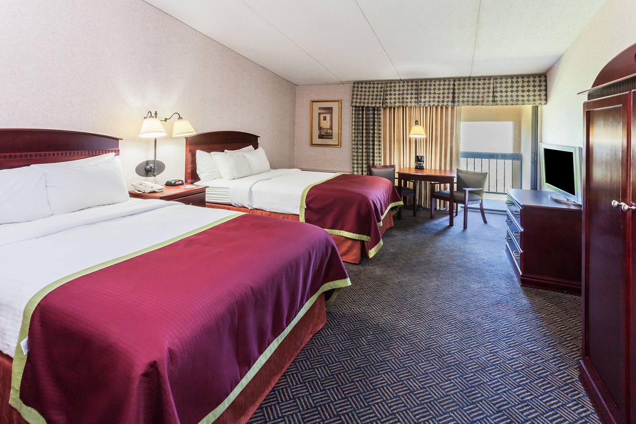 2 Double Bed Room