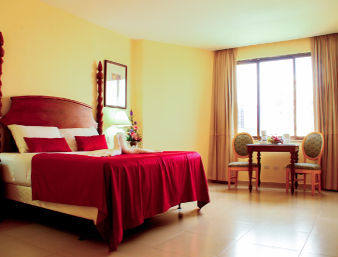 One King Bed Room