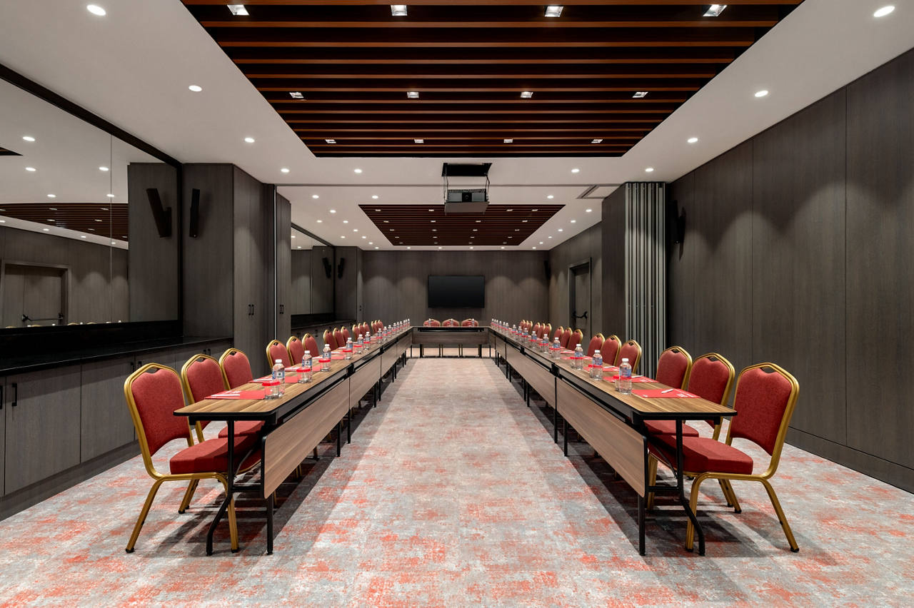 2025-12-09,  Istanbul,  Kivanc Sonmez,  Ramada by Wyndham Arnavutkoy,  Turkey,  Chair,  Furniture,  Indoors,  Interior Design,  Meeting Room,  Monitor,  Office,  Screen
