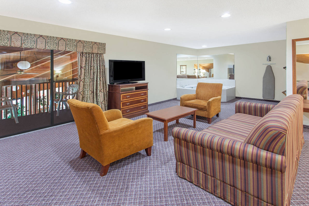 1 King Bed Suite
