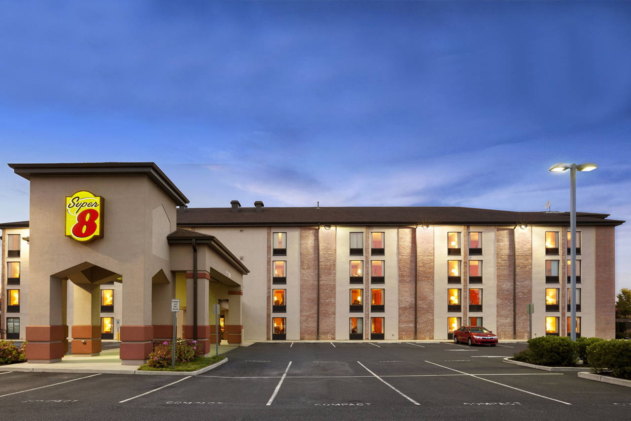Super 8 Property
